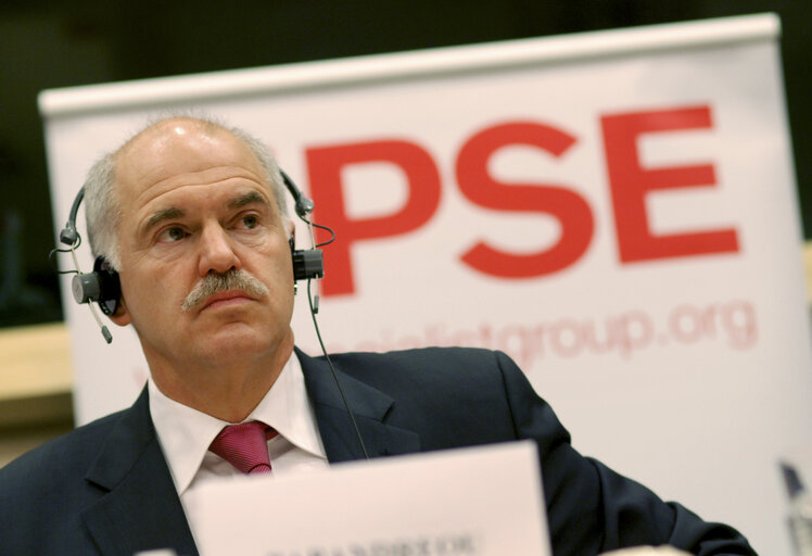 Zdjęcie 8: PSE group meeting with leader of PASOK, former Foreign Minister of Greece, in Brussels