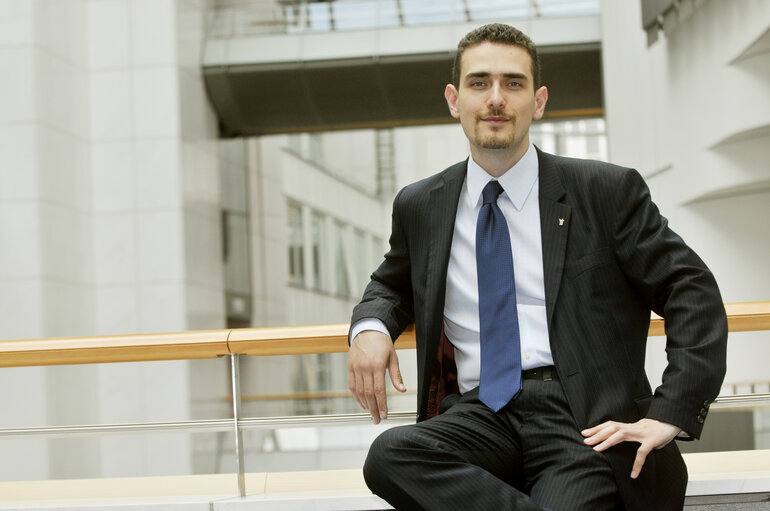 Foto 4: MEP Magor Imre CSIBI at the EP in Brussels.