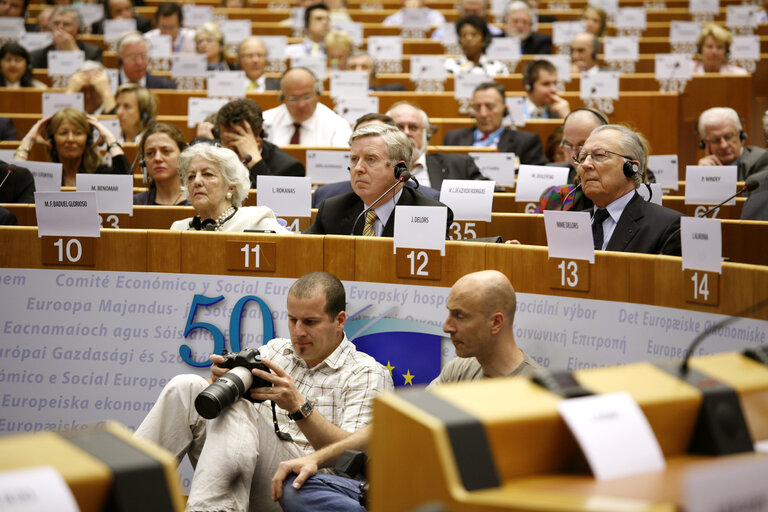 Foto 5: Formal sitting of the European Economic and Social Committee (EESC) for its 50th anniversary in presence of EP President and EC President