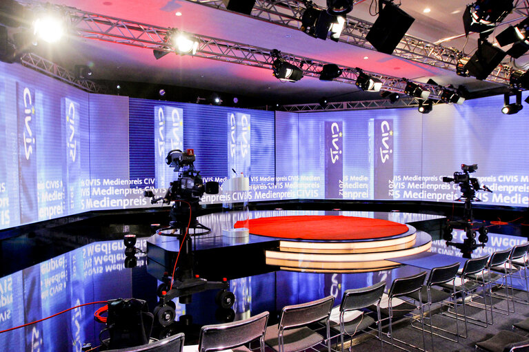 Suriet 10: TV Set WDR television for the CIVIS Media Prize