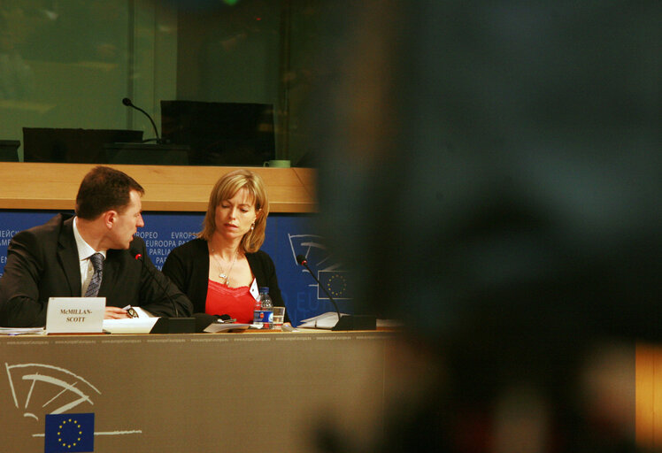 Suriet 39: Press conference at the EP in Brussels on the Missing Child Hotline following a meeting to consider prospects for a Europe-wide alert system for missing or abducted children in presence of Gerry and Kate McCann, whose daughter Madeleine has been missing since May 2007