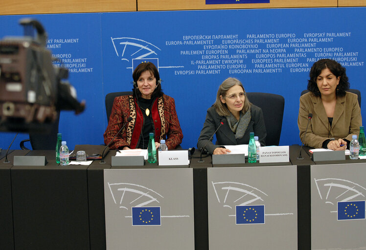 Press conference on the situation of women in prison.