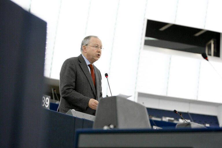 Valokuva 4: Plenary Session week 21 2012 in Strasbourg - Common system for taxing financial transactions