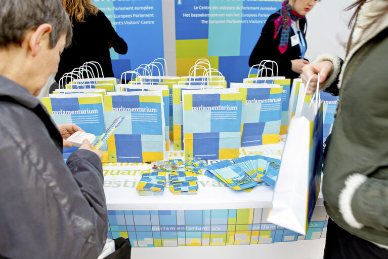 Φωτογραφία 16: Festival of Europe. Open Day 2012 in Brussels - Stands at Solidarnosc Esplanade