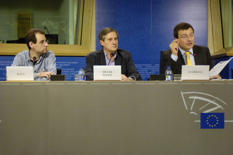 Nuotrauka 1: Press conference in Brussels - Citizens‚Äô claims against EU airport security measures