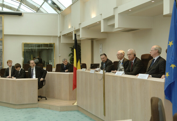 Foto 6: Official visit of the President of the EP to Belgium. Visit of the Belgian Parliament.