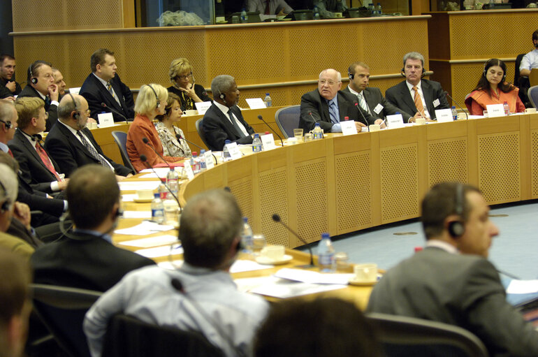 Valokuva 10: Visit of former President of the Soviet Union Mikhail Gorbatchev to the European Parliament in Brussels