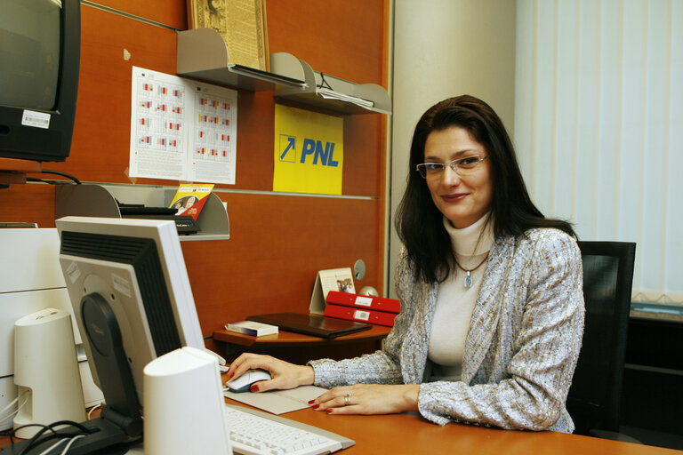 Foto 13: MEP Ramona Nicole MANESCU at the EP in BRussels.