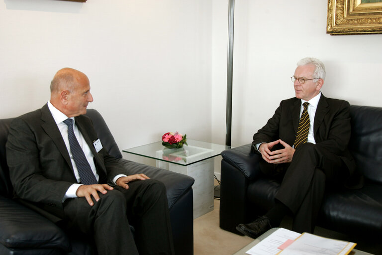 Fotagrafa 2: Hans Gert POETTERING - EP President meets with Nejjib CHEBBI, main opposition leader in Tunisia