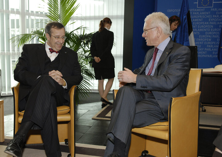 Fotografija 6: EP President meets with the President of the Republic of Estonia.