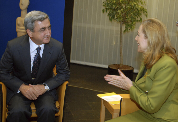 Fotografia 15: European Commissioner meets with Prime Minister of Armenia, in Strasbourg