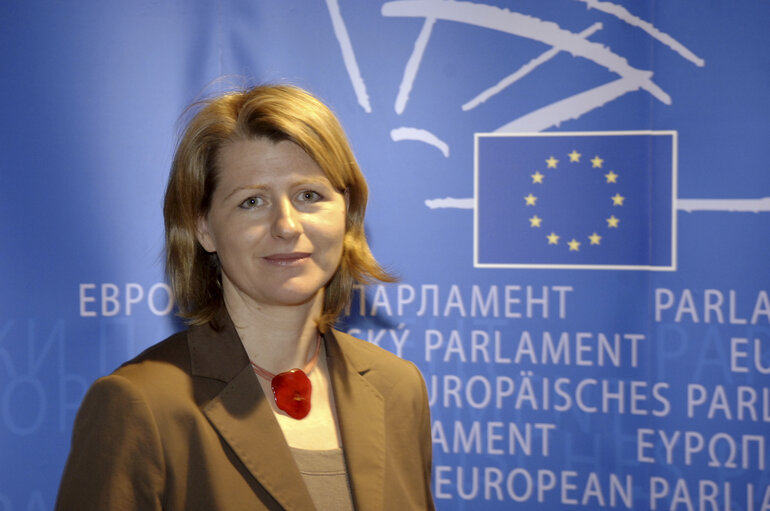 Foto 2: Portrait of MEP Karin SCHEELE in Brussels