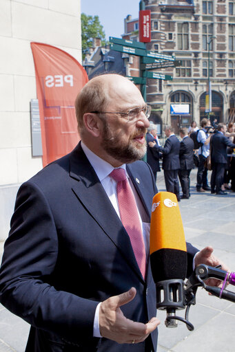 Foto 10: EP President attends a meeting of the PES, Party of European Socialists