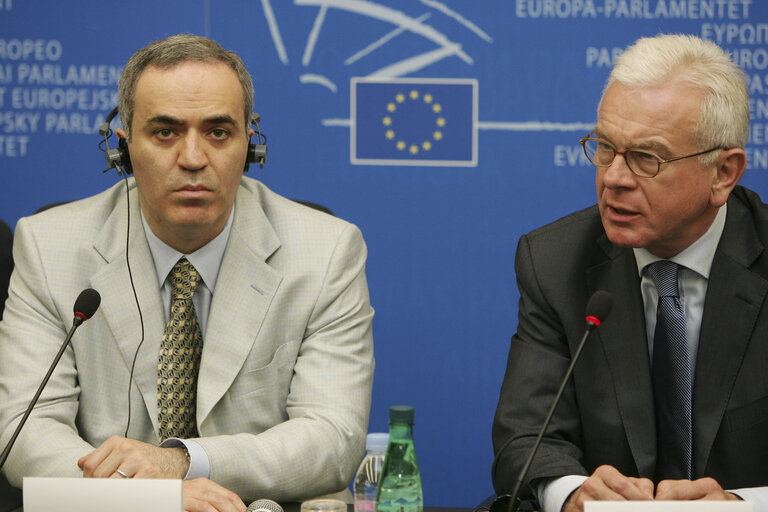 Nuotrauka 4: EP President holds a press conference with the leader of the United Civil Front of the Russian Federation