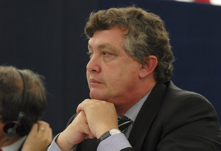 Photo 4: The State Secretary for European Affairs of Portugal in plenary session of the EP in Strasbourg.