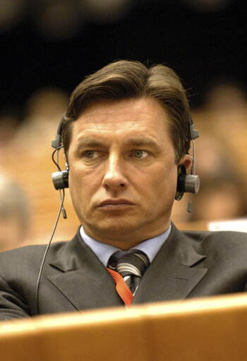 Fotogrāfija 1: Borut PAHOR in a meeting at the EP in Brussels.