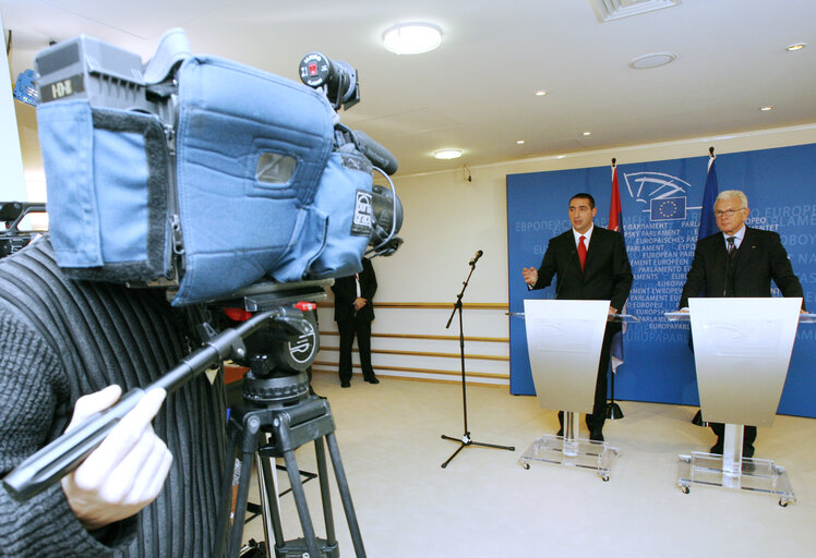 Fotografie 2: EP President meets with Oliver DULIC, Speaker of the Serbian Parliament, in Brussels