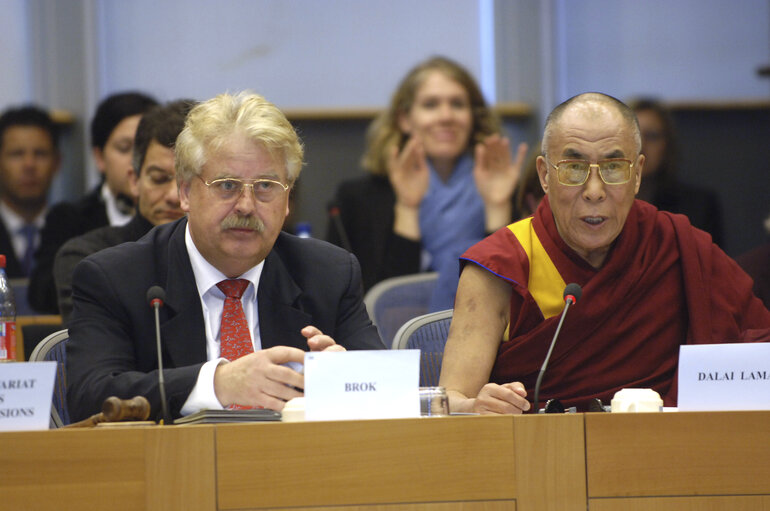 Φωτογραφία 2: AFET Committee meeting with the Dalai Lama