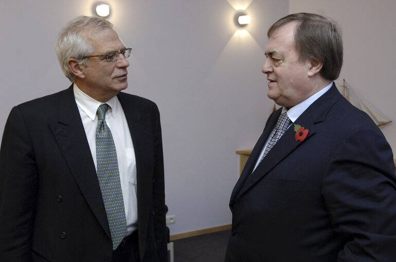 Fotografija 3: EP President meets with Finnish President and UK Deputy Prime Minister in Brussels