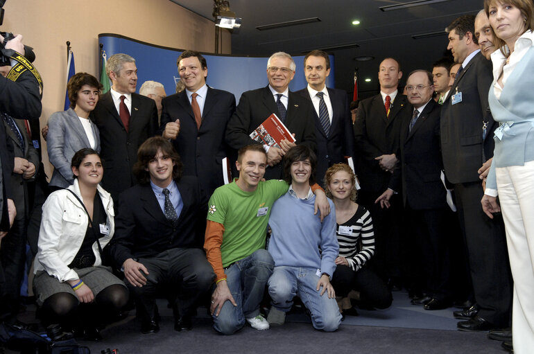 Fotografija 13: Opening of an exhibition commemorating the 20th anniversary of the accession of Spain and Portugal to the EU.