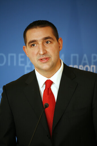 Fotografie 3: EP President meets with Oliver DULIC, Speaker of the Serbian Parliament, in Brussels