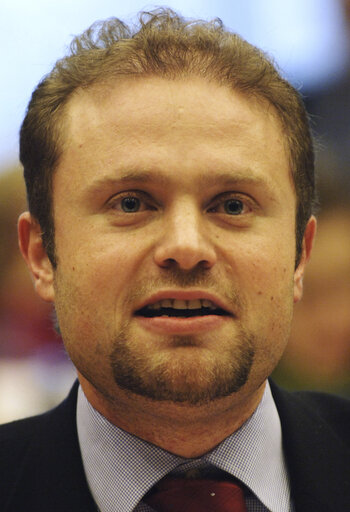 Foto 15: Joseph MUSCAT in a meeting at the EP in Brussels.