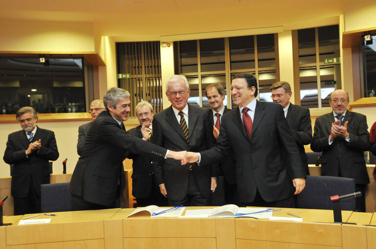 Photo 9: Official signing of LEX, European legislation into law, on Political Parties and on Humanitarian Aid