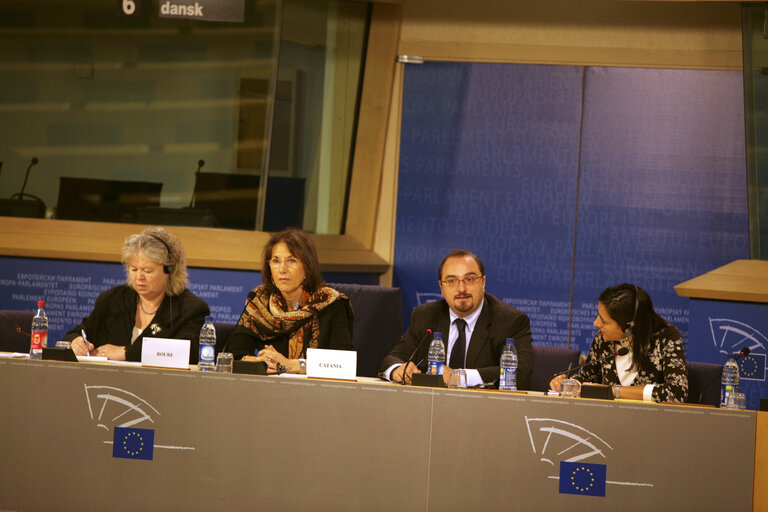 Photo 4: Press conference in Brussels following the visit of centres for detention of illegal immigrants in Belgium