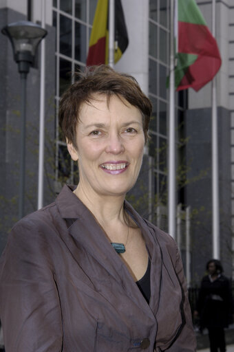 Foto 8: Portrait of MEP Satu HASSI in Brussels