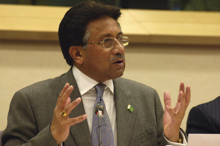 Fotagrafa 2: AFET Committee - Meeting with the Pakistani President Pervez MUSHARRAF