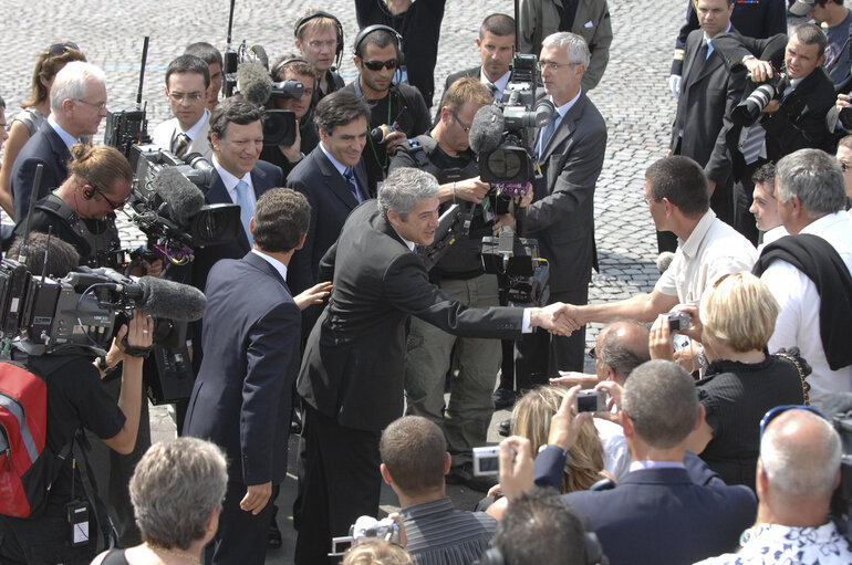 Valokuva 7: EP President and European authorities attend the July 14 festivities on France's National Day in Paris