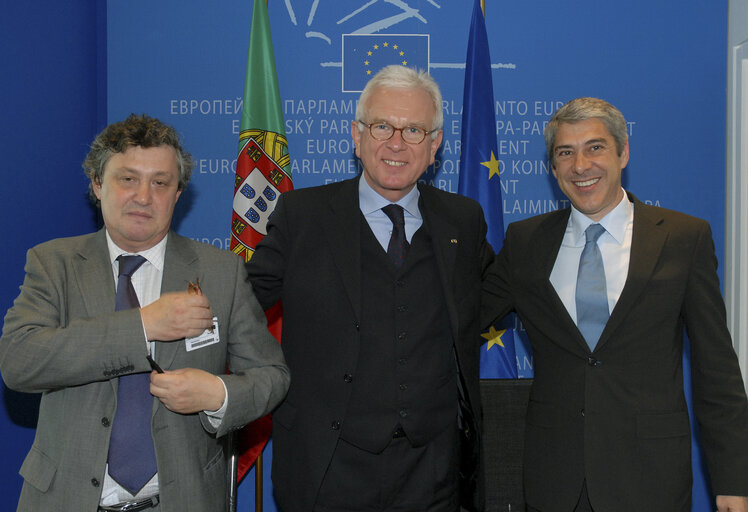 Photo 3: Signature LEX with the EP President and the Portuguese State Secretary for European Affairs