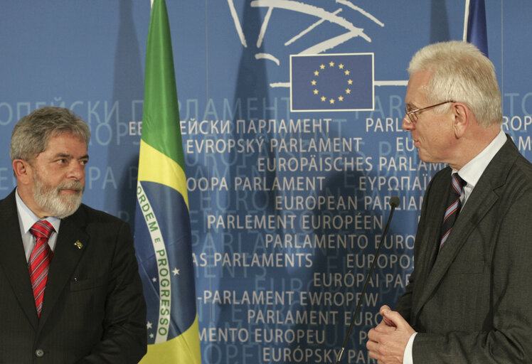 Photo 3: Press conference following the EP President's meeting with the President of Brazil.