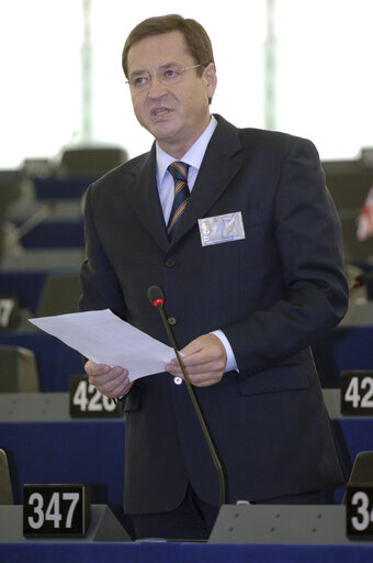 Foto 4: MEP Milan GALA attends a plenary session in Strasbourg