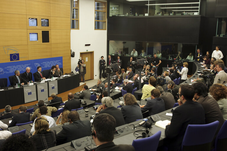 Foto 7: Press conference on the Portuguese Presidency following the visit of the Prime Minister of Portugal to the EP.