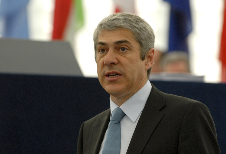 Foto 12: The Prime Minister of Portugal in plenary session in Strasbourg.