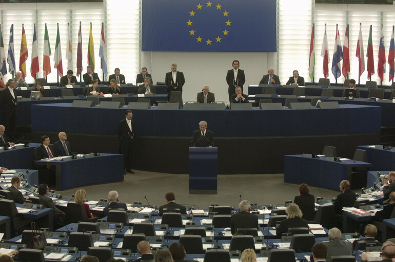 Photo 19 : Plenary session in Strasbourg - Formal sitting : address by President of Hungary