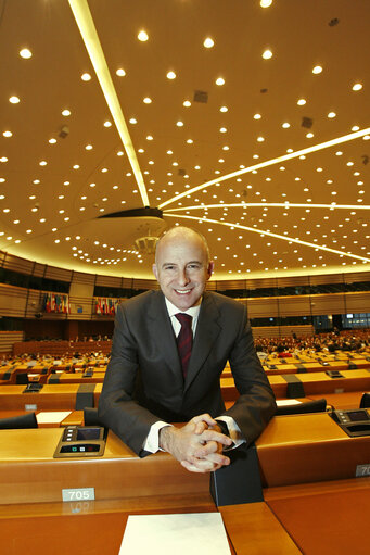 Fotagrafa 8: Portrait of MEP Jose Javier POMES RUIZ during a plenary session in Brussels