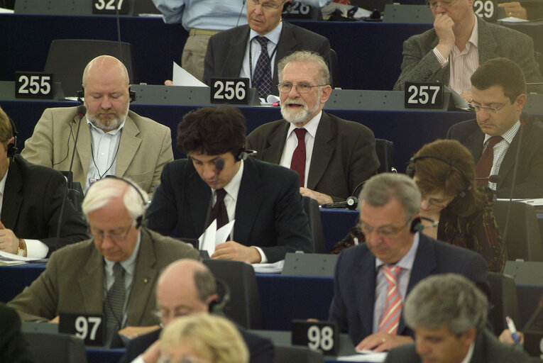 Fotografi 7: Plenary session in Strasbourg - Debate on the mandate of Bronislaw GEREMEK