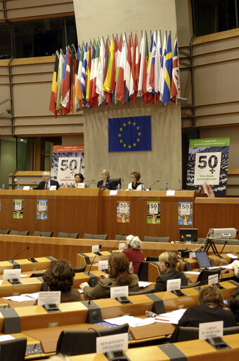 Foto 6: Women's Day - To mark International Women's Day (8 March), the Women's Rights Committee is holding a seminar entitled Women building the Future of Europe