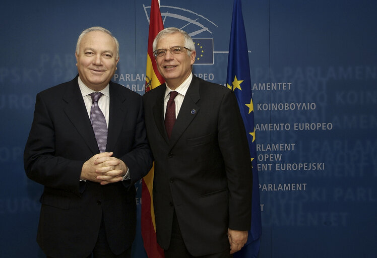 Φωτογραφία 2: EP President meets with the Foreign Affairs Minister of Spain.