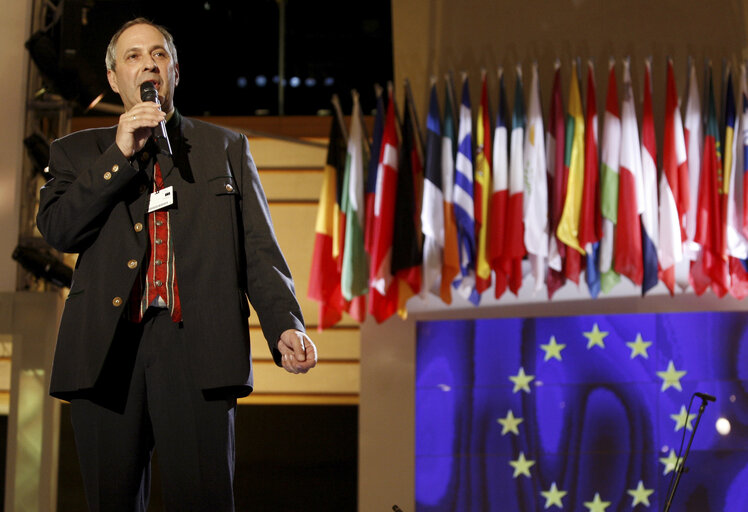 Fotografie 11: 2007 - Energy Globe Award ceremony at the EP in Brussels.