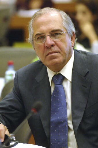 Fotografija 10: Portrait of MEP Jose Albino SILVA PENEDA in Brussels