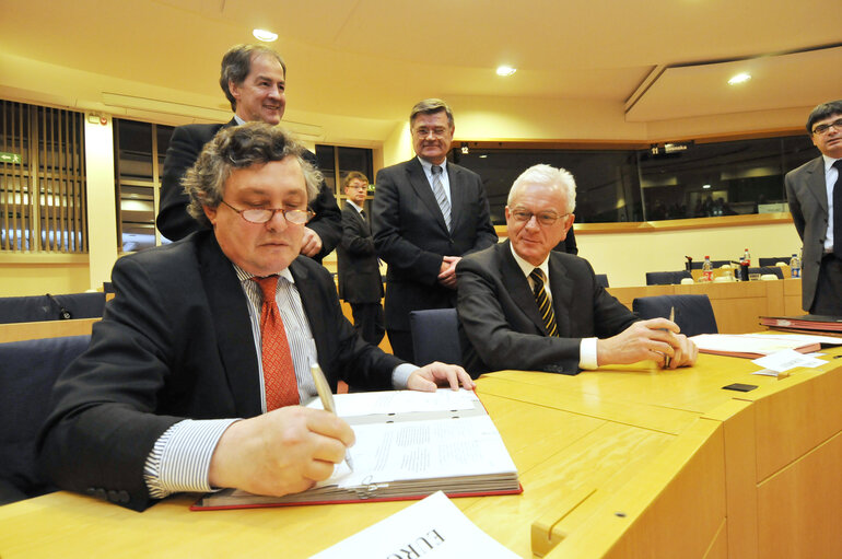 Photo 2: Official signing of LEX, European legislation into law, on Political Parties and on Humanitarian Aid