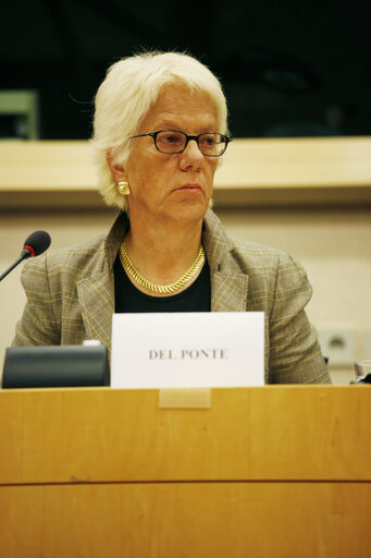 Fotogrāfija 15: The ICTY's experience - discussion with Carla DEL PONTE, Prosecutor of the International Criminal Tribunal for the Former Yugoslavia.