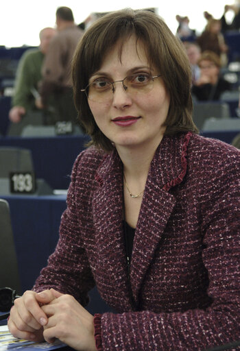 Zdjęcie 4: MEP Silvia CIORNEI attends a plenary session in Strasbourg