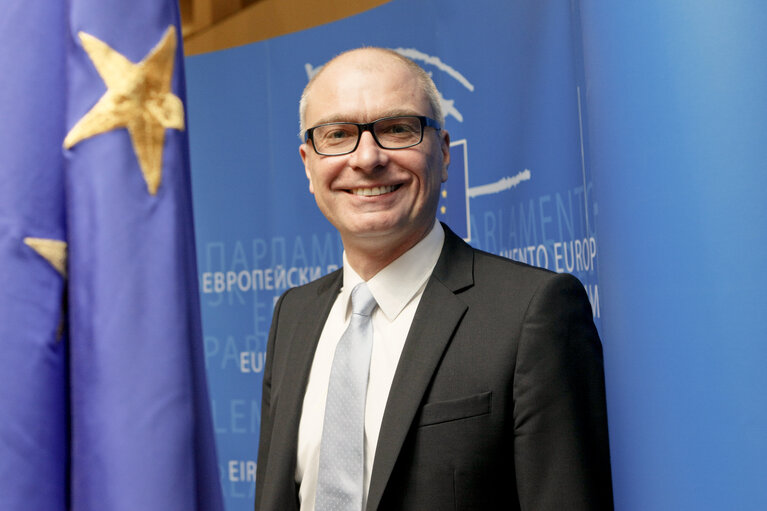 Portrait of MEP Peter SIMON