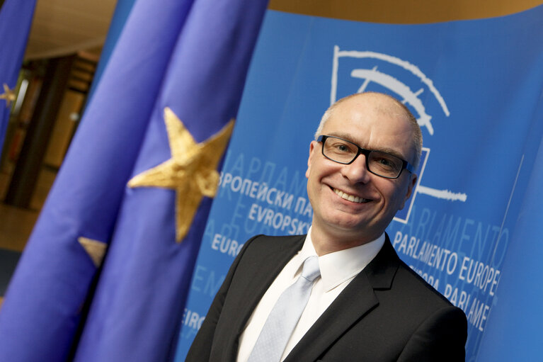 Portrait of MEP Peter SIMON