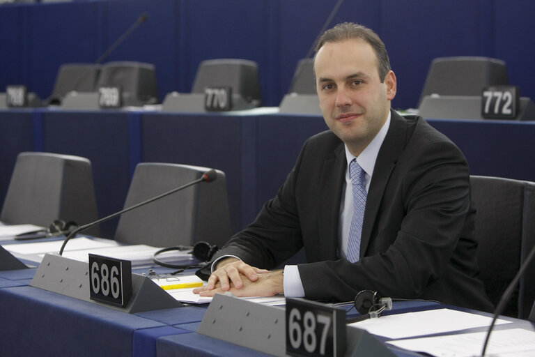 Fotografia 7: MEP Georgios PAPANIKOLAOU in Plenary Session