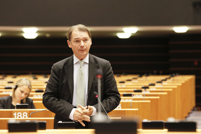 Photo 25: Meps in the hemicycle in Brussels, week 48 - Prepration for the European Council